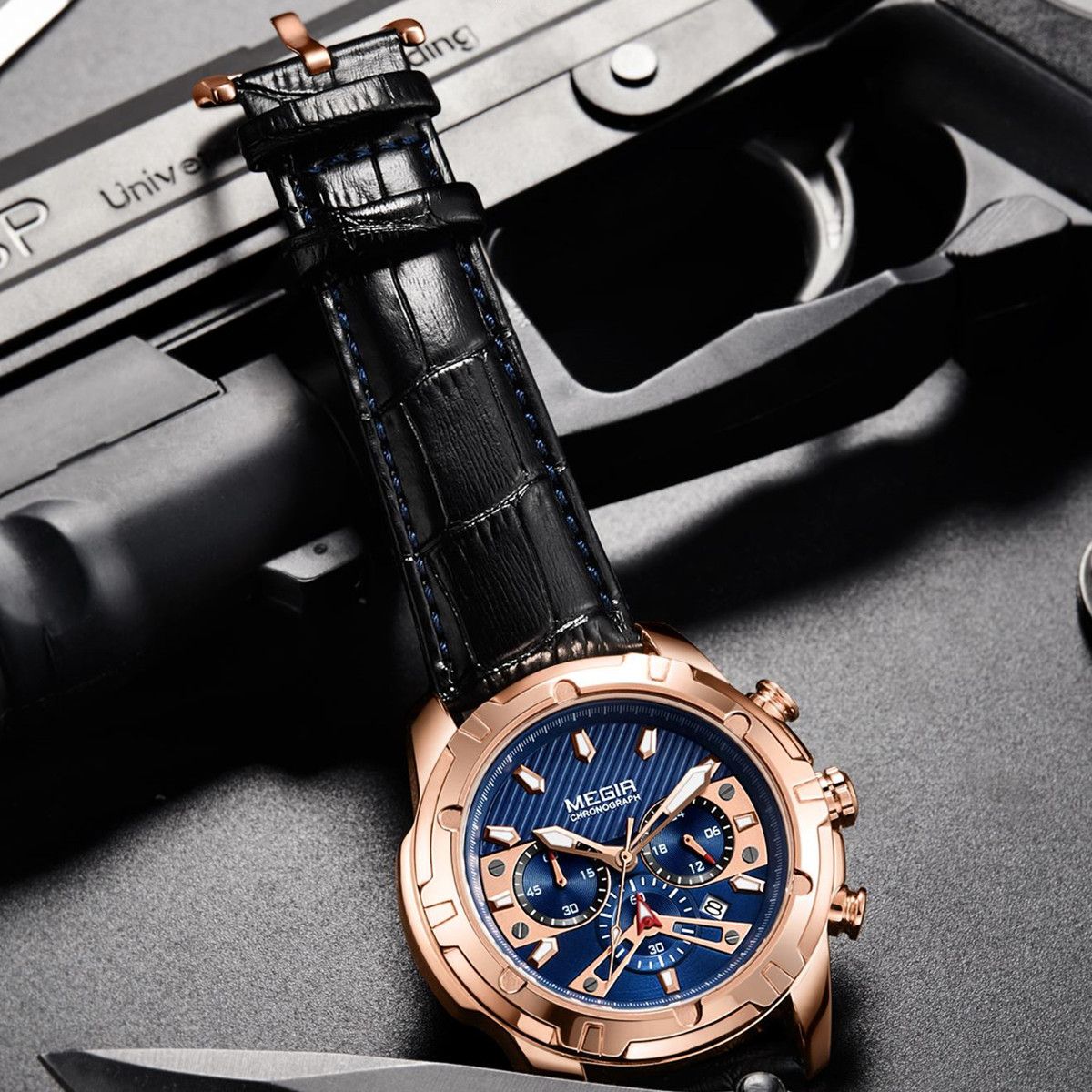 MEGIR Luxury Men Sport Watches Leather Military Quartz Wristwatch Waterproof Man Chronograph Clock 24 hour Montre Homme 2102