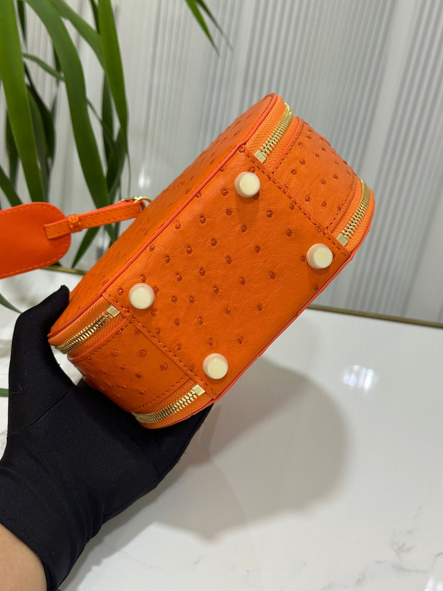 Womens  Ostrich Skin Leather Apple Phone Handle Bag