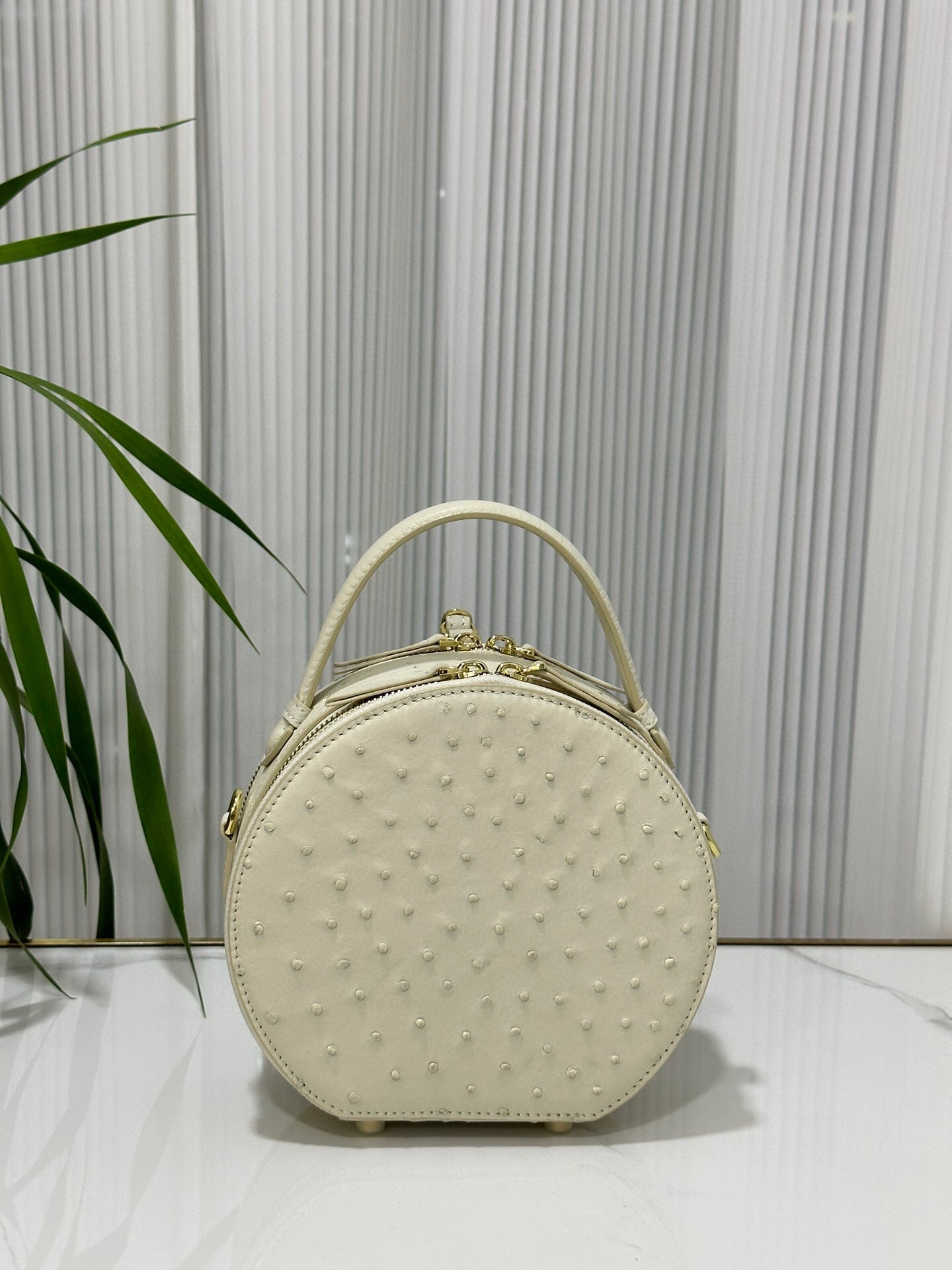 Womens  Ostrich Skin Leather Apple Phone Handle Bag