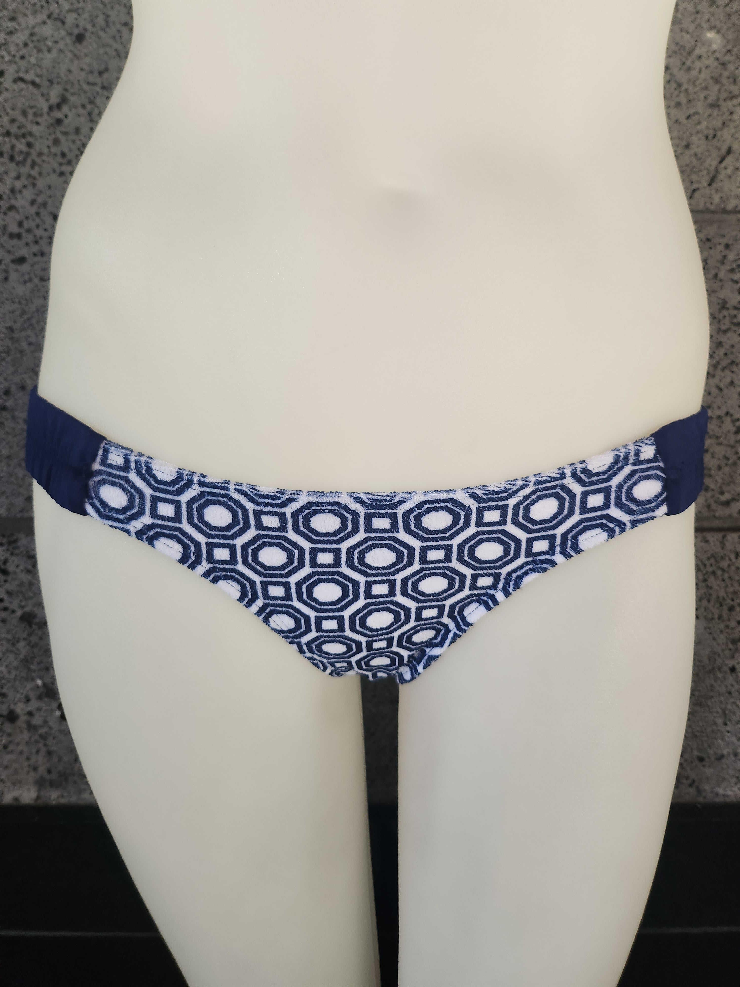 Loco Boutique Geo Brazilian Cut Bottom-0