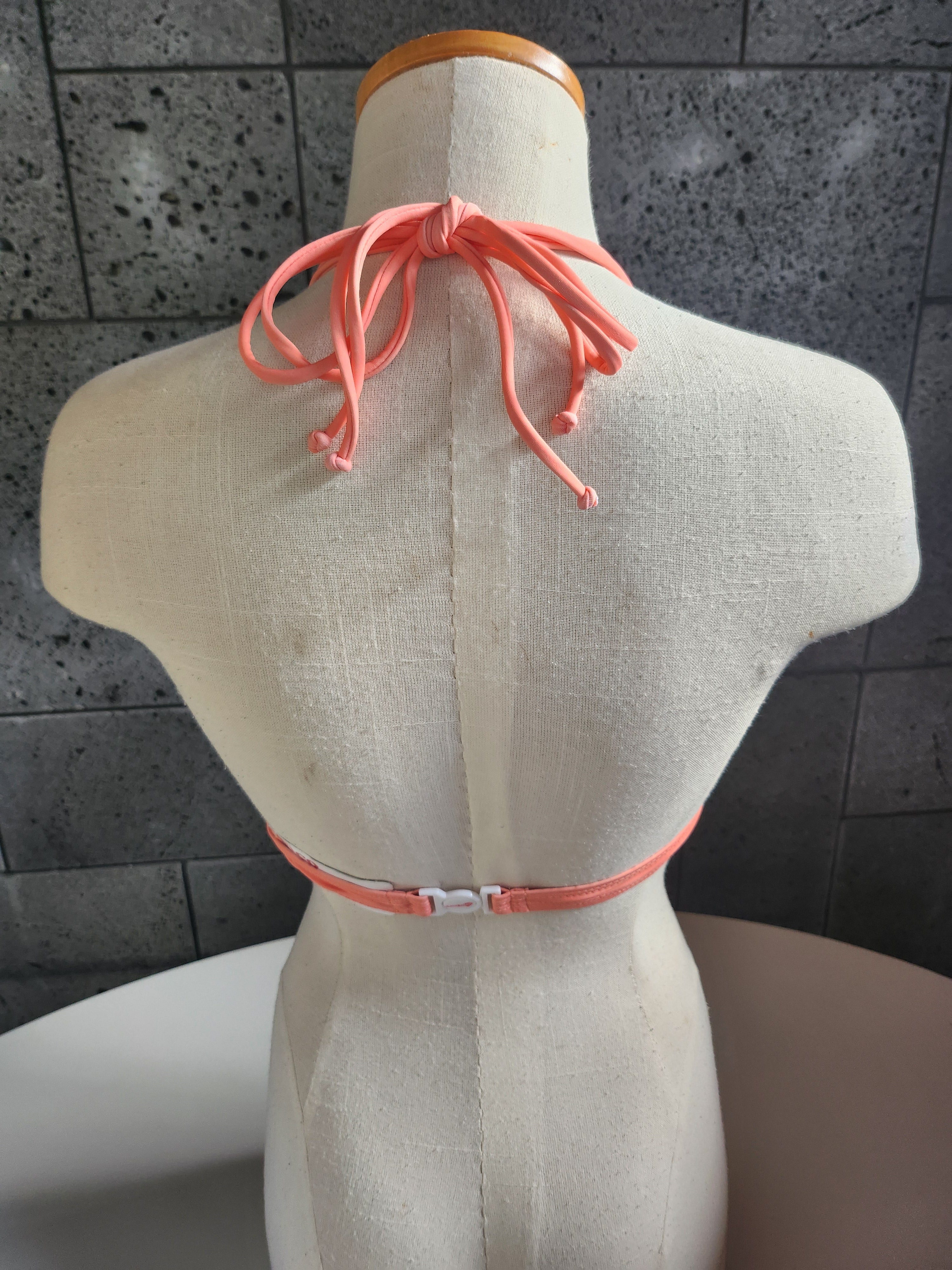 Loco Boutique Gold Ring Keyhole Front Banded Chest-1