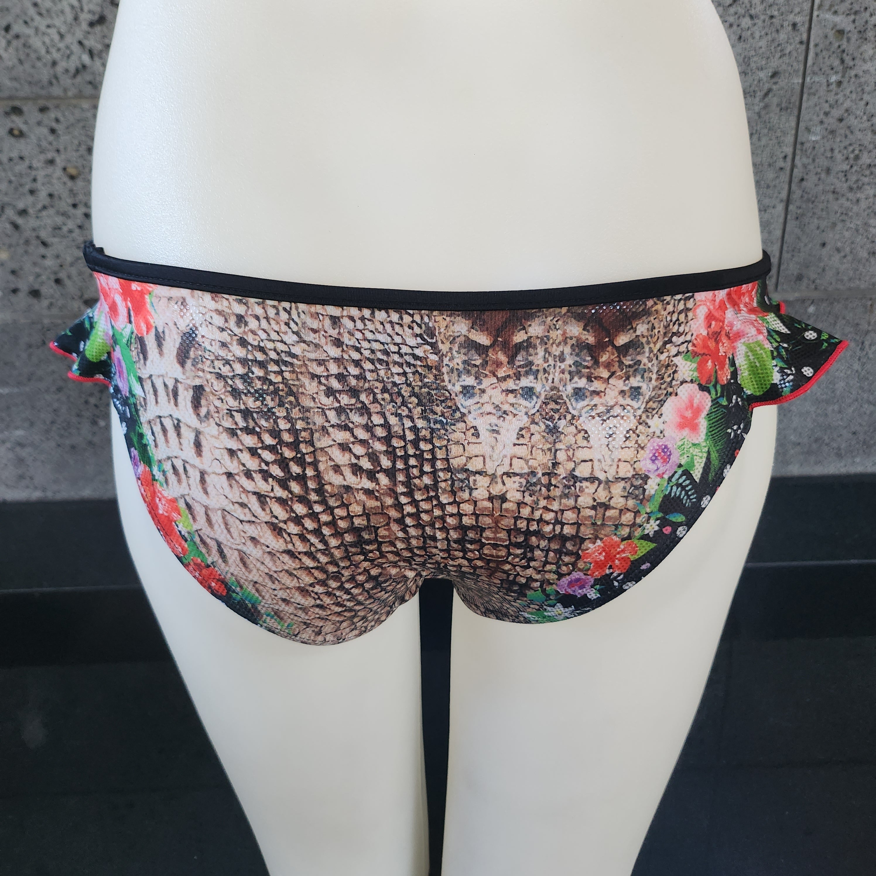 Loco Boutique Snake Side Ruffled