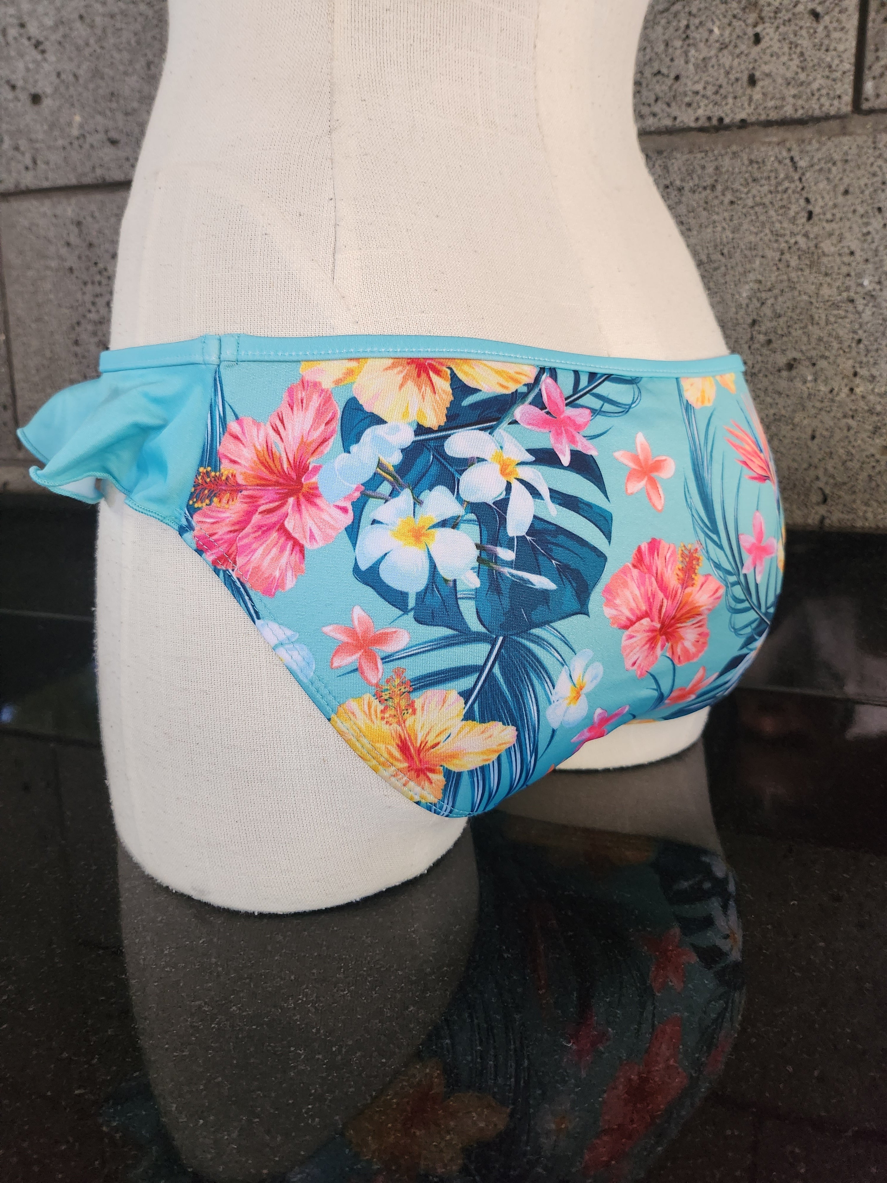 Loco Boutique Hawaiian Flower Side Ruffled Bikini Bottom-3
