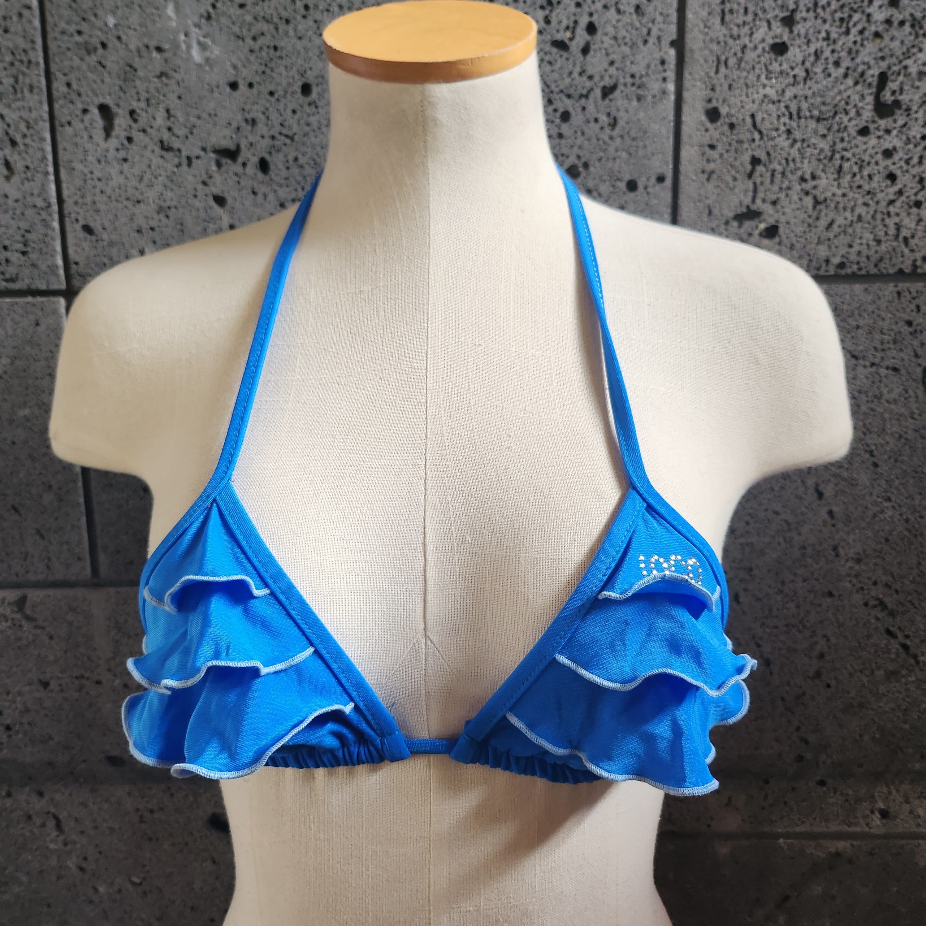 Loco Boutique Ruffle Embellished Triangle