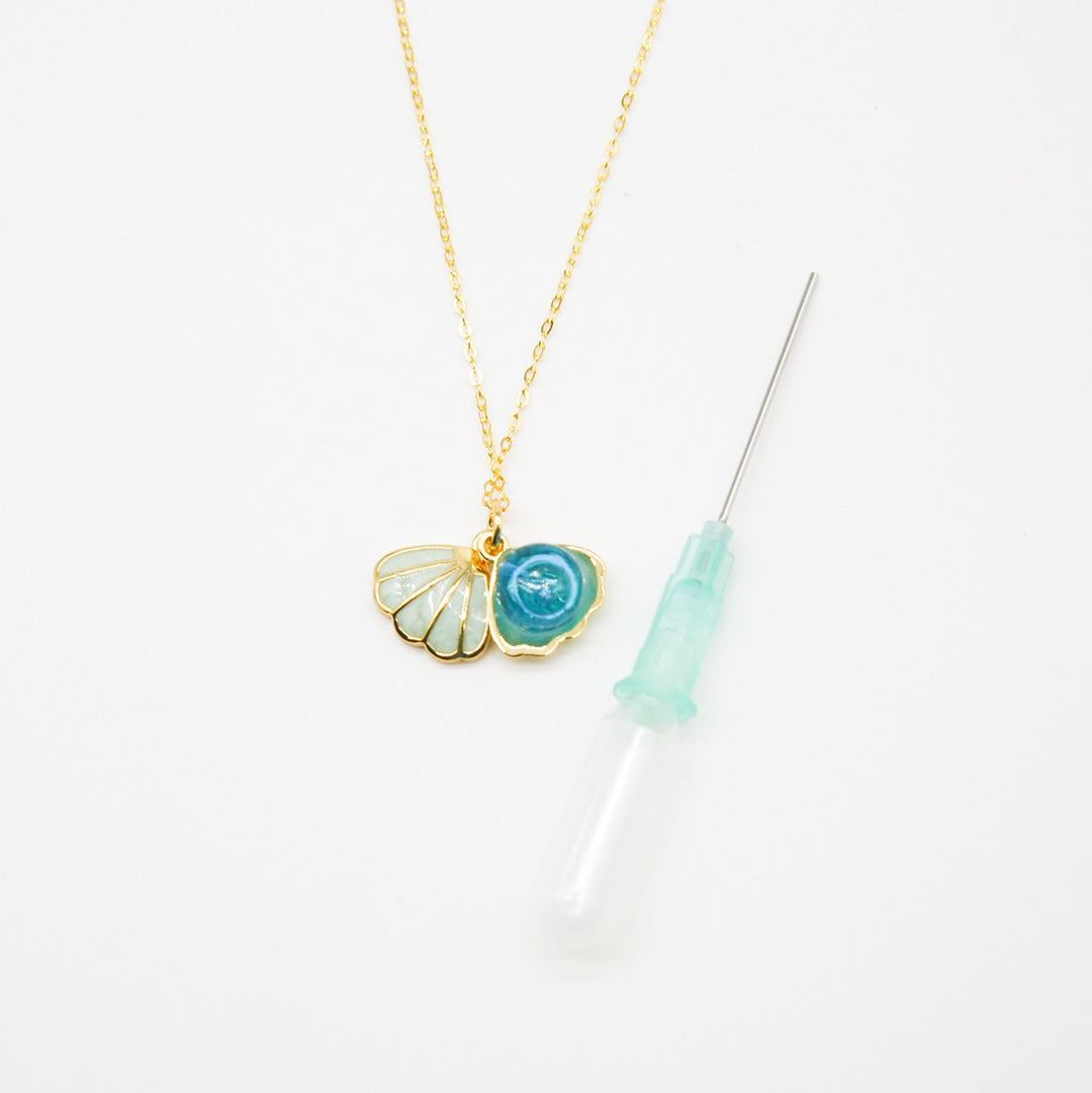 NNEDSZ Gift Box - Aroma Necklace 925 Silver, Gold coated - Green Shell Ocean Breeze (Light blue) + Purify Oil Blend