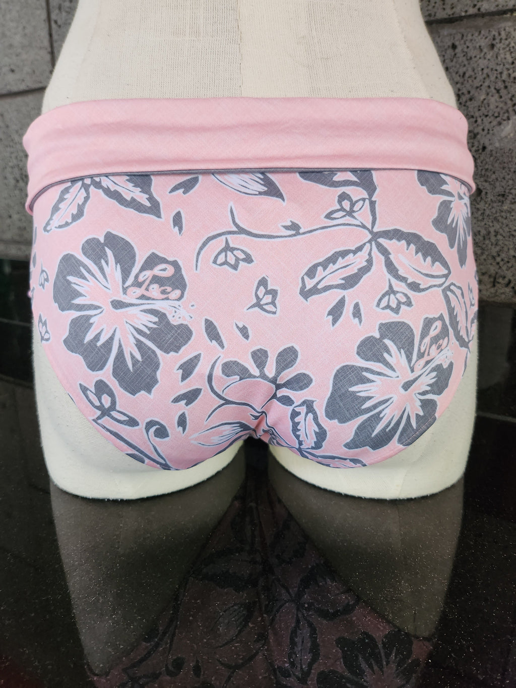 Loco Boutique Nostalgia Flowers Reversible Folded Over-2