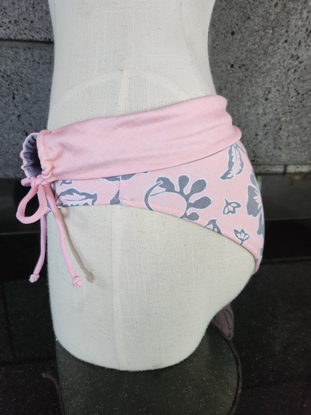 Loco Boutique Nostalgia Flowers Reversible Folded Over-3